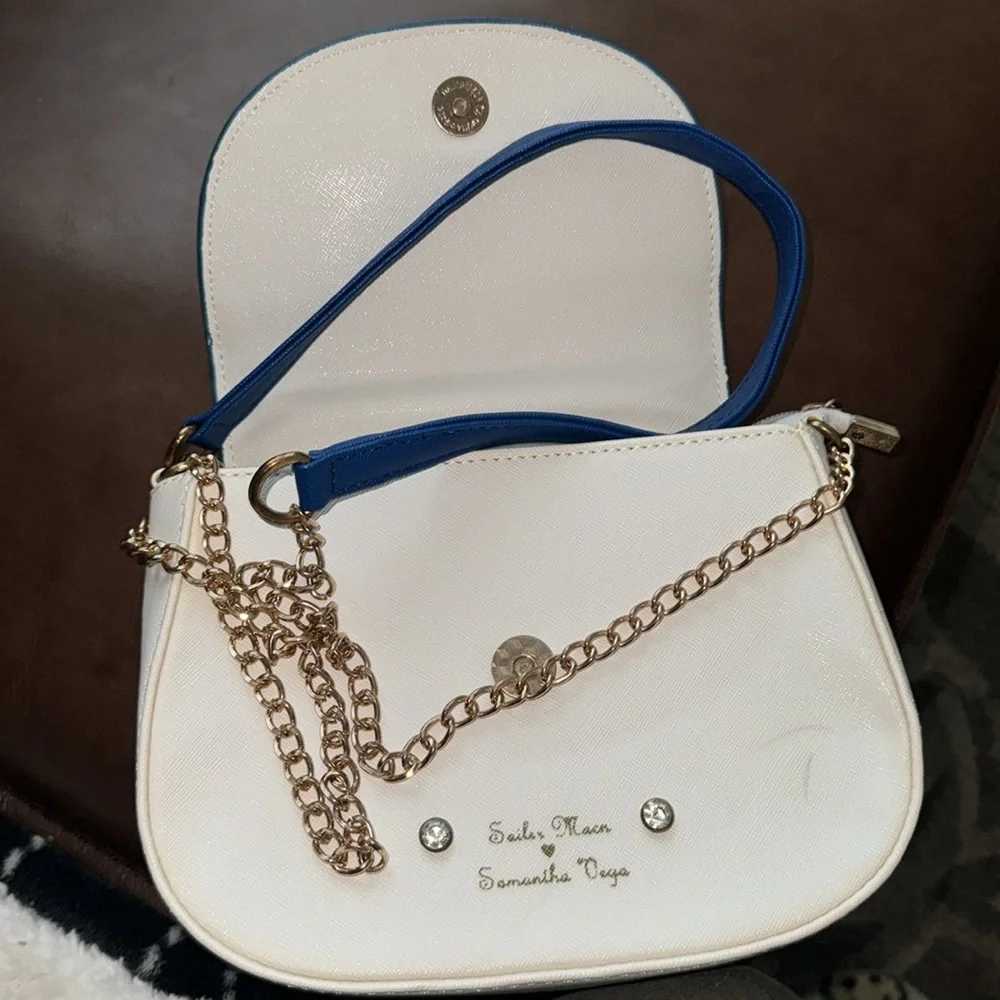 Sailor Moonon Samantha’s Vega purse - Picture 7 of 7
